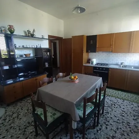 Casa Duilia: Tra Mare E Collina