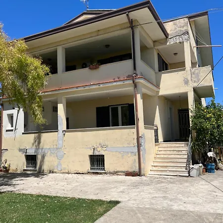 Casa Duilia: Tra Mare E Collina